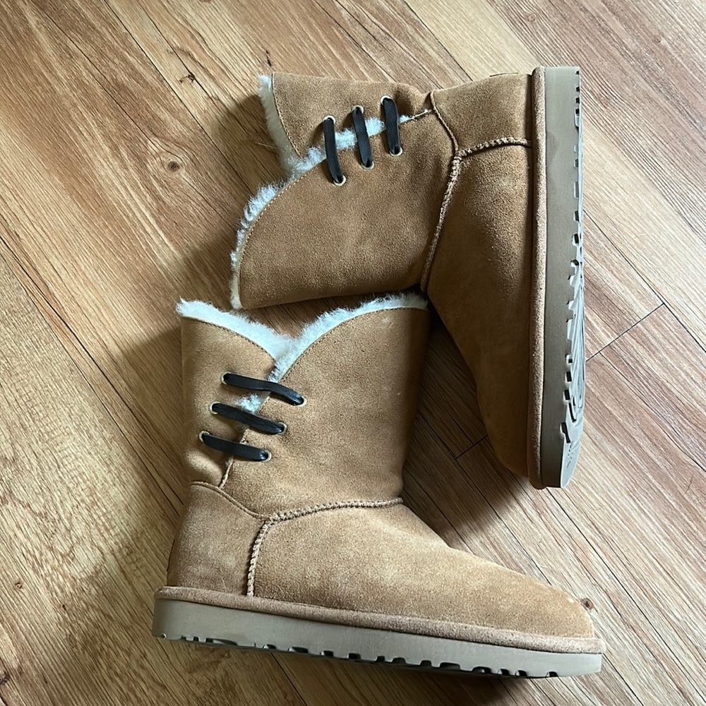 Ugg boots size 8, worn once